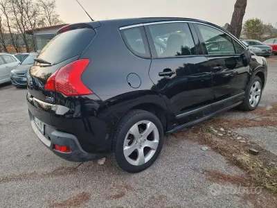 Gebraucht Peugeot 3008 Outdoor 112 PS (82 kW) 2011 Schwarz Kombi