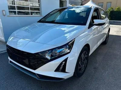 Nuova Hyundai i20 100 CV (73 kW) 2026 Bianco Utilitaria