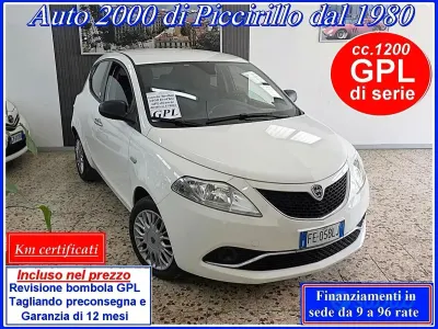 Usata Lancia Ypsilon 69 CV (50 kW) 2016 Bianco Utilitaria