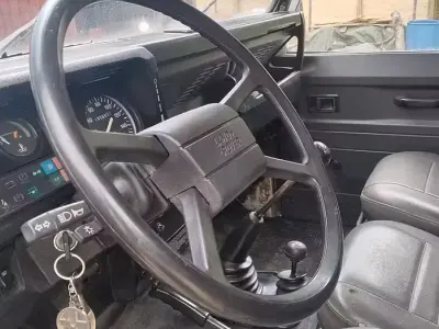 Usata Land Rover Defender 86 CV (63 kW) 1989 SUV