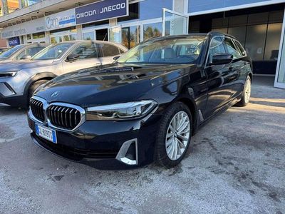 Usata BMW 530 Luxury Line 249 CV (183 kW) 2022 Nero Station wagon