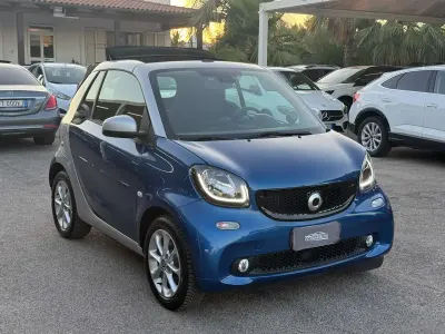 Usata Smart ForTwo Electric Drive Passion 41 kW (56 CV) 2018 Blu/azzurro Cabrio