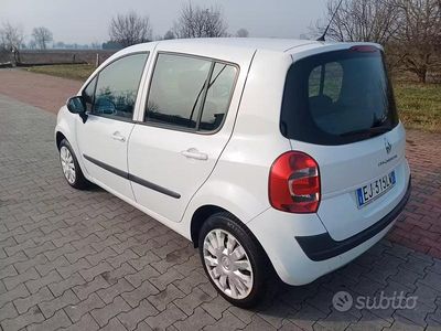 Usata Renault Modus 75 CV (55 kW) 2011 Monovolume