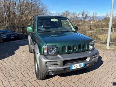 Usata Suzuki Jimny 86 CV (63 kW) 2011 Verde SUV