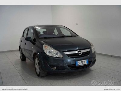 Usata Opel Corsa Club 65 CV (47 kW) 2008 Berlina