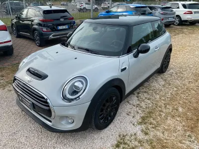 Begagnad Mini Cooper D 116 HK (85 kW) 2019 Grå Halvkombi