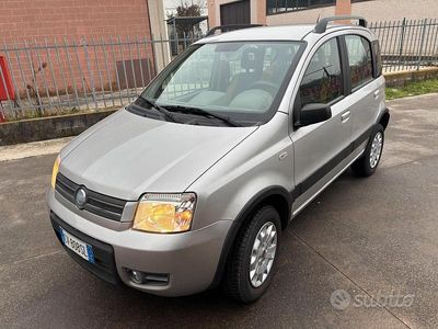 Grigio Usata 2006 Fiat Panda 4x4 Climbing Utilitaria | 4400 € (Buon prezzo)