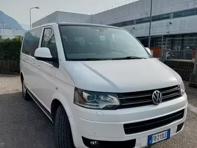Usata VW Multivan 180 CV (132 kW) 2012 Bianco Monovolume