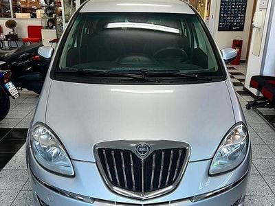 Usata Lancia Musa S 95 CV (69 kW) 2010 Grigio Monovolume