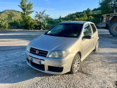 Usata Fiat Punto 69 CV (50 kW) 2005 Utilitaria