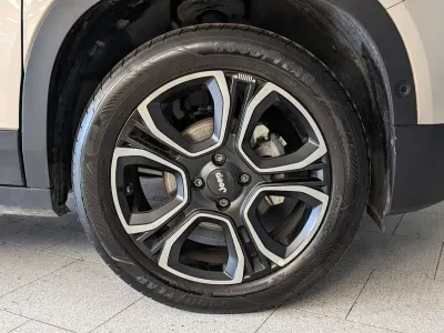 Usata Jeep Avenger Summit 101 CV (74 kW) 2025 Grigio SUV