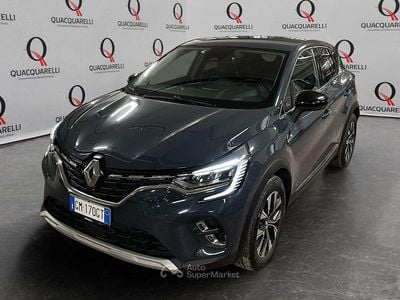 Usata Renault Captur Techno 143 CV (105 kW) 2022 Grigio SUV
