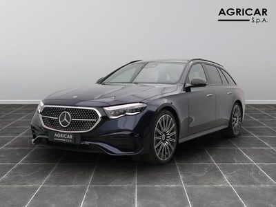 Blu Nuova 2025 Mercedes E220 AMG Line Premium Station wagon | 78.700 € (Buon prezzo)