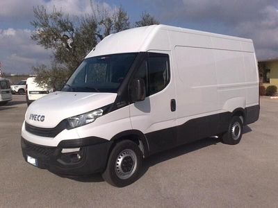 usata Iveco Daily 35s14 FURGONE DI SERIE CAMBIO AUTOMATICO - 2017