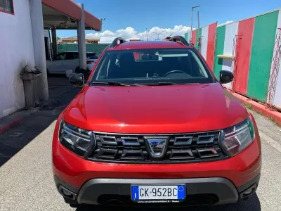 Usata Dacia Duster Comfort 101 CV (74 kW) 2022 Rosso SUV