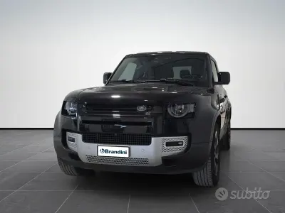 Usata Land Rover Defender SE Dynamic 200 CV (147 kW) 2022 Nero SUV