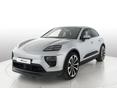 Nuova Porsche Macan 2026 Argento dolomite metallizzato SUV
