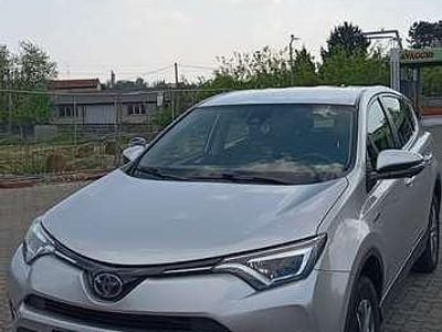 Begagnad Toyota RAV4 Hybrid Active 155 HK (114 kW) 2016 SUV