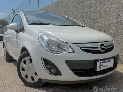 Używany Opel Corsa 75 KM (55 kW) 2011 Biały Hatchback