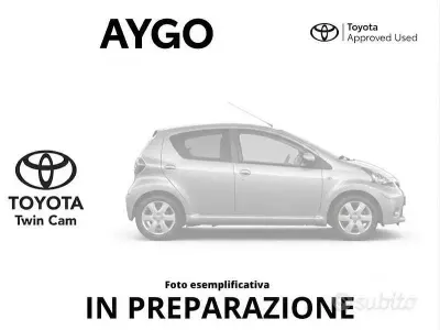 Usata Toyota Aygo 72 CV (52 kW) 2020 Rosso Utilitaria