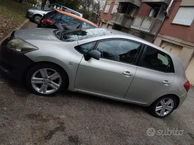 Usata Toyota Auris 177 CV (130 kW) 2007 Grigio Berlina