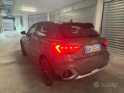 Usata Audi A1 95 CV (69 kW) 2023 Grigio SUV