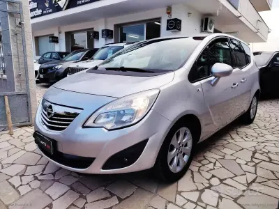 Usata Opel Meriva 95 CV (69 kW) 2012 Monovolume