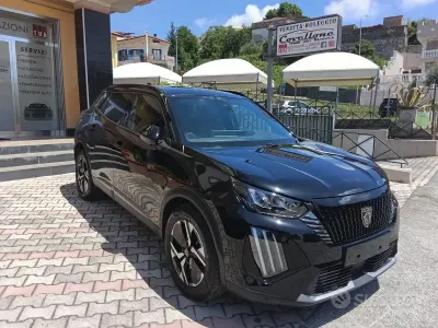 Usata Peugeot 2008 100 CV (73 kW) 2023 Nero SUV