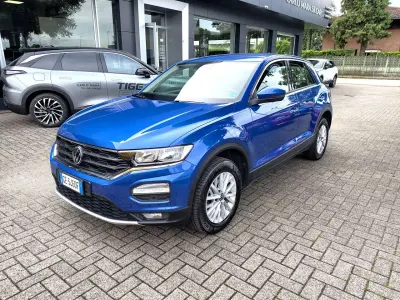 Usata VW T-Roc Business 150 CV (110 kW) 2021 Blu SUV