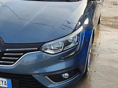 Usata Renault Mégane IV 110 CV (80 kW) 2017 Berlina