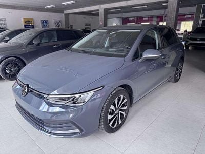 Begagnad VW Golf VIII Active 116 HK (85 kW) 2022 Grå Sedan