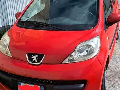 Usata Peugeot 107 2007 Rosso Utilitaria