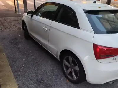 Usata Audi A1 105 CV (77 kW) 2010 Bianco Utilitaria