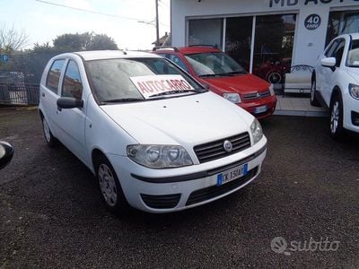 Usata Fiat Punto 86 CV (63 kW) 2003 Bianco Utilitaria