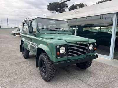 Usata Land Rover Defender 112 CV (82 kW) 1996 Verde SUV