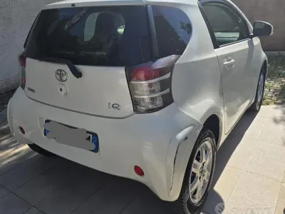 Usata Toyota iQ 68 CV (50 kW) 2010 Bianco Utilitaria