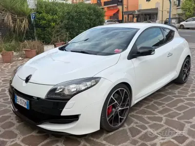 Usata Renault Mégane Coupé R.S. 250 CV (183 kW) 2011 Bianco Coupé