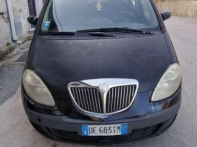 Usata Lancia Musa 101 CV (74 kW) 2007 Marrone Monovolume