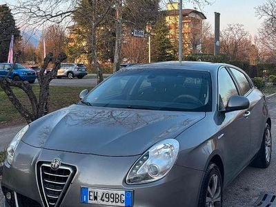 Usata Alfa Romeo Giulietta 120 CV (88 kW) 2014 Grigio Utilitaria