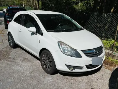 Usata Opel Corsa 85 CV (62 kW) 2010 Bianco Utilitaria