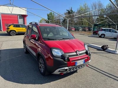 Usata Fiat Panda Cross Cross 69 CV (50 kW) 2022 Rosso Utilitaria