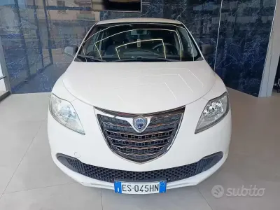 Usata Lancia Ypsilon 69 CV (50 kW) 2013 Bianco Utilitaria