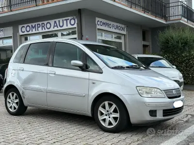 Usata Fiat Idea Emotion 90 CV (66 kW) 2007 Grigio Monovolume