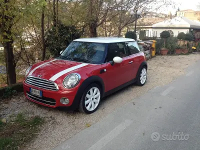 Usata Mini Cooper 109 CV (80 kW) 2008 Rosso Utilitaria