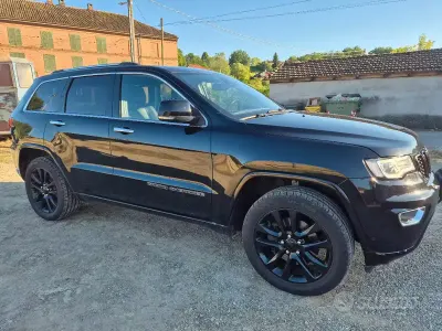 Usata Jeep Grand Cherokee Overland 250 CV (183 kW) 2017 Nero SUV