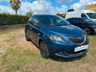 Usata Lancia Ypsilon S 69 CV (50 kW) 2024 Blu Utilitaria