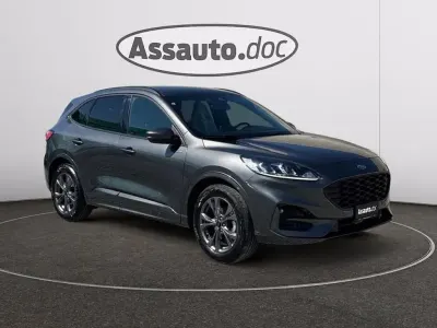 Usata Ford Kuga ST-Line 150 CV (110 kW) 2023 Magnetic grey (metallizzato) SUV