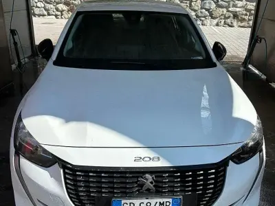 Usata Peugeot 208 Active 75 CV (55 kW) 2023 Bianco Utilitaria