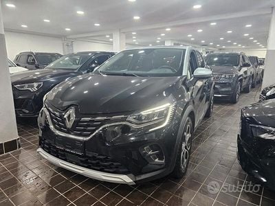 Usata Renault Captur Intens 101 CV (74 kW) 2022 Nero SUV