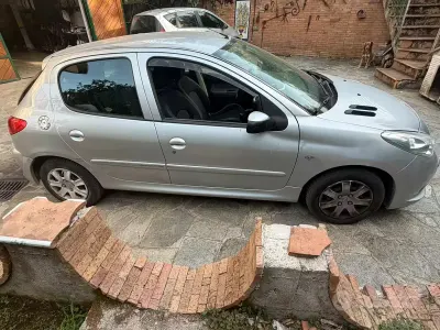 Usata Peugeot 206 60 CV (44 kW) 2010 Grigio Berlina
